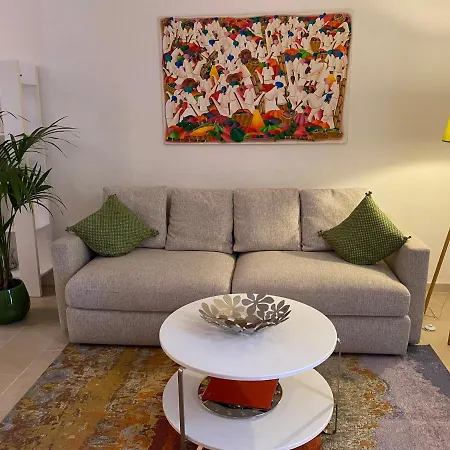 El Jardin Apartment
